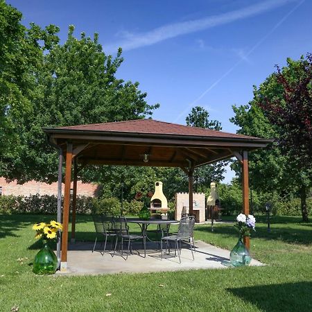 Agriturismo Il Brugnolo Скандіано Екстер'єр фото