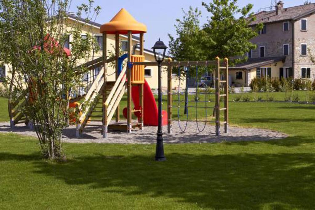 Agriturismo Il Brugnolo Скандіано Екстер'єр фото