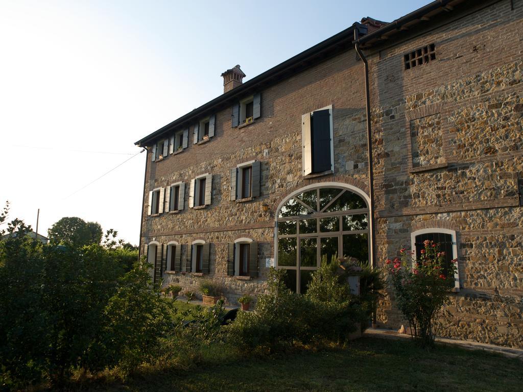 Agriturismo Il Brugnolo Скандіано Екстер'єр фото
