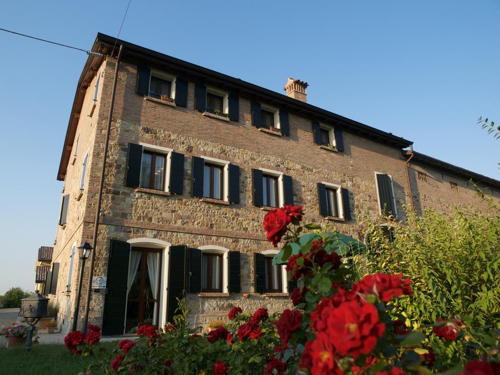 Agriturismo Il Brugnolo Скандіано Екстер'єр фото