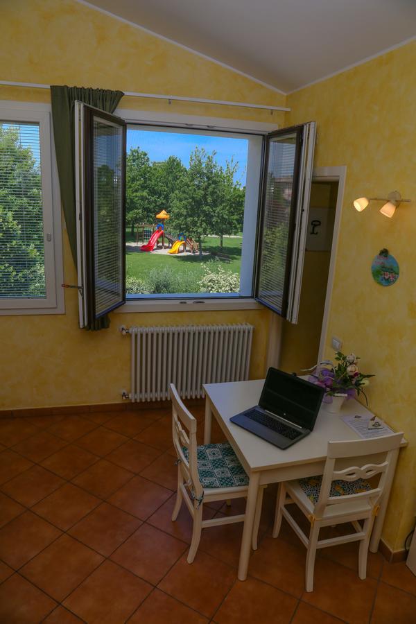 Agriturismo Il Brugnolo Скандіано Екстер'єр фото