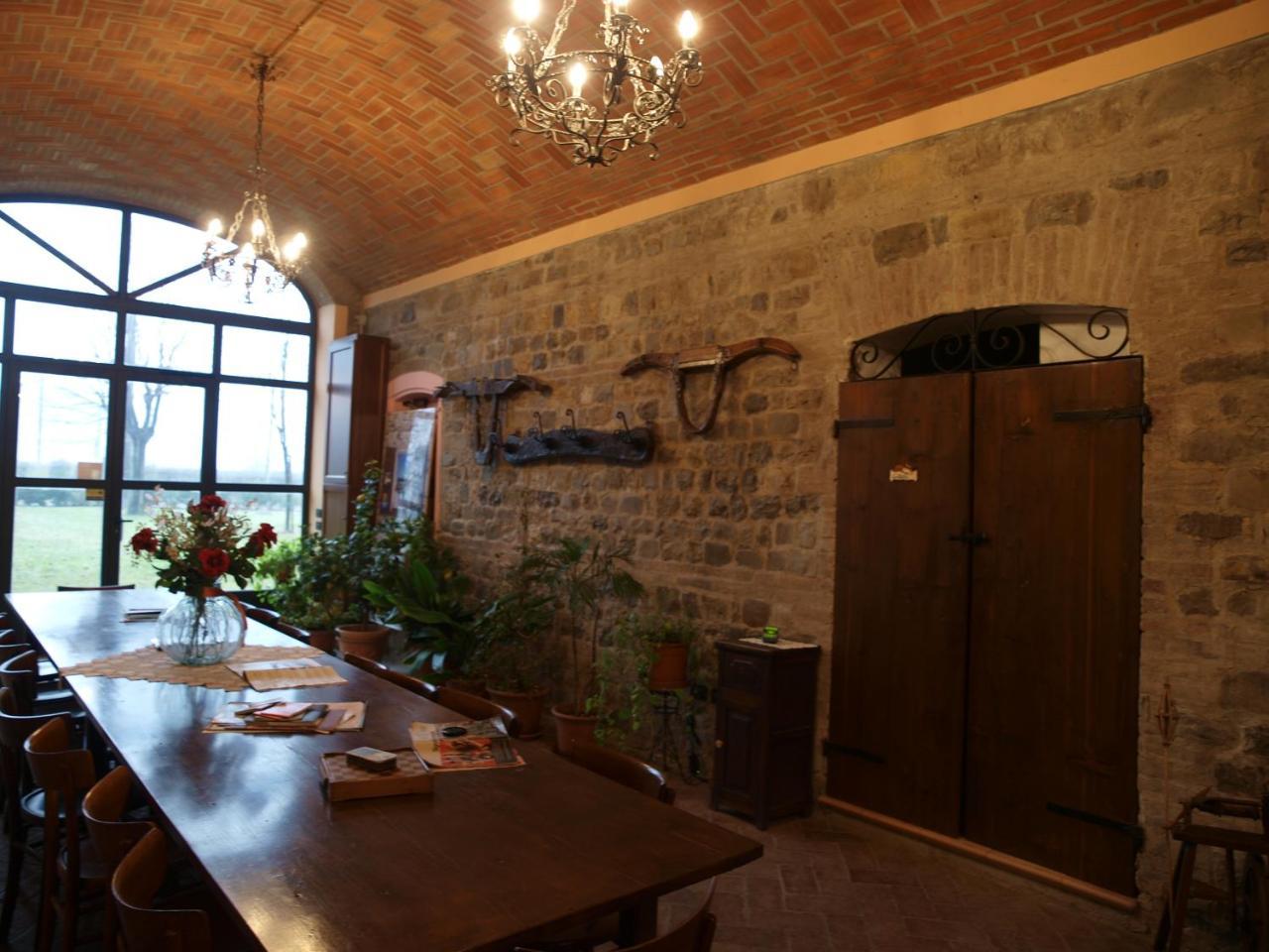 Agriturismo Il Brugnolo Скандіано Екстер'єр фото